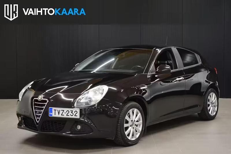 Käytetty 2012 Alfa Romeo Giulietta Viistoperä | 5 400 € (Perustarjous) - Kuva 1/3
