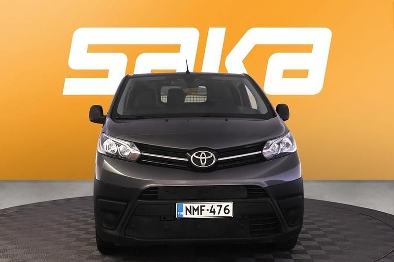 Käytetty Toyota Proace 102 HP (75 kW) 2021 Tila-auto