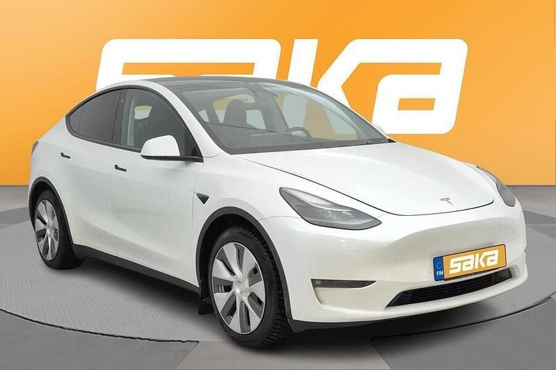 Käytetty Tesla Model Y 258 kW (351 HP) 2023 Katumaasturi
