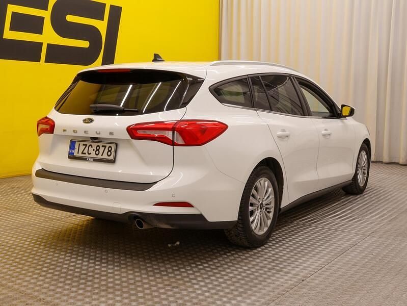 Käytetty Ford Focus Titanium 125 HP (91 kW) 2021 Farmari