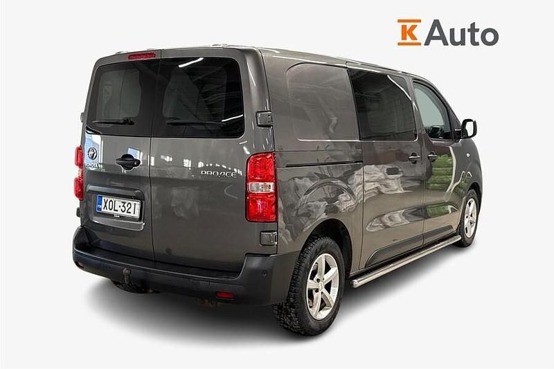 Käytetty Toyota Proace 122 HP (89 kW) 2018 Harmaa Tila-auto
