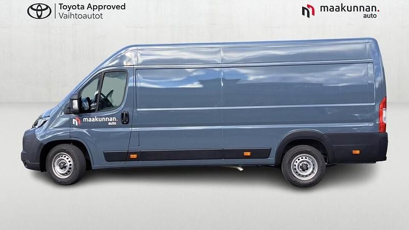 Käytetty Toyota Proace Comfort 180 HP (132 kW) 2025 Harmaa Tila-auto