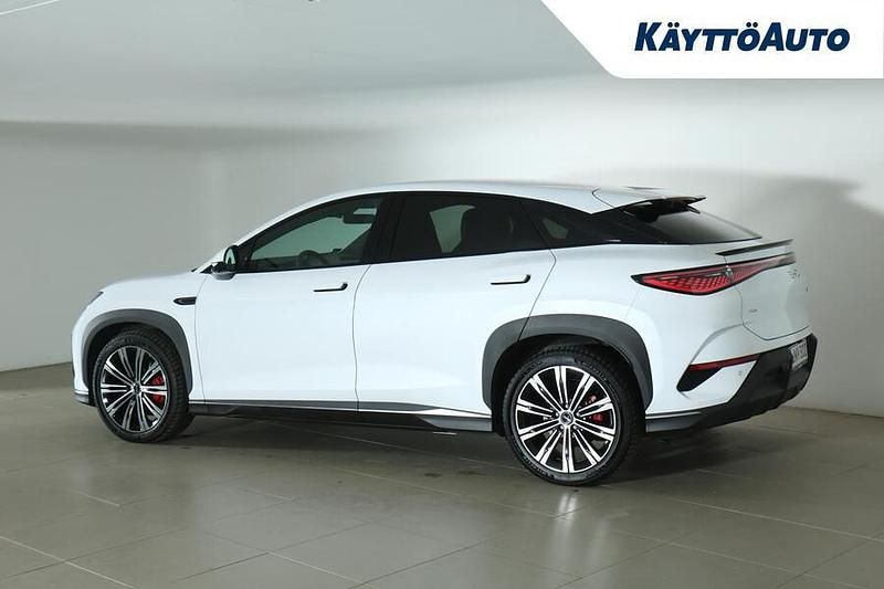 Käytetty BYD Sealion 7 389 kW (530 HP) 2025 Valkoinen Katumaasturi