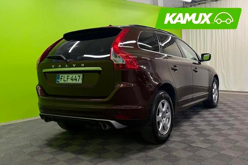 Käytetty Volvo XC60 R-Design 163 HP (119 kW) 2014 Punainen Katumaasturi