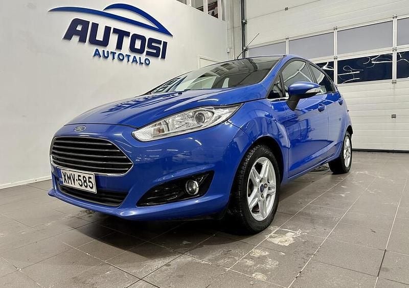 Käytetty Ford Fiesta Titanium 80 HP (58 kW) 2013 Sininen Viistoperä