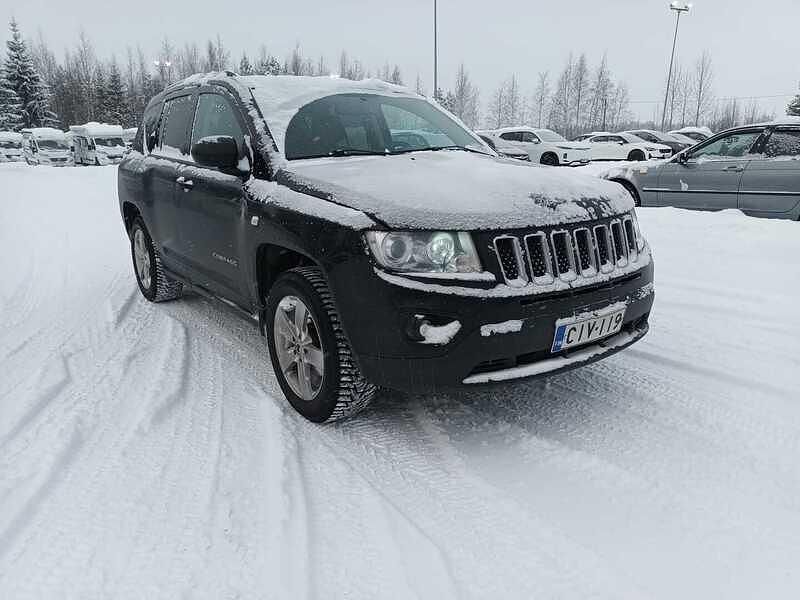Käytetty Jeep Compass Limited 170 HP (125 kW) 2012 Musta Katumaasturi