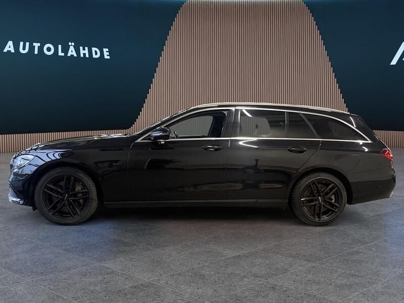 Käytetty Mercedes E300 Avantgarde 194 HP (142 kW) 2021 Farmari