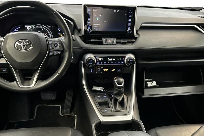 Käytetty Toyota RAV4 Hybrid Premium 222 HP (163 kW) 2020 Katumaasturi