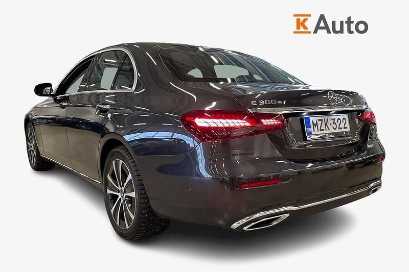 Käytetty Mercedes E300 Avantgarde 211 HP (155 kW) 2021 Harmaa Sedan