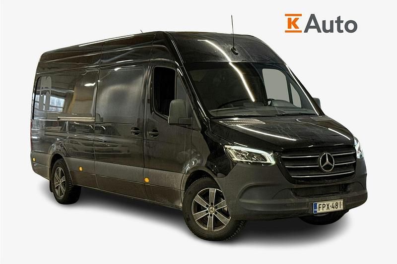 Käytetty Mercedes Sprinter 170 HP (125 kW) 2021 Musta Van