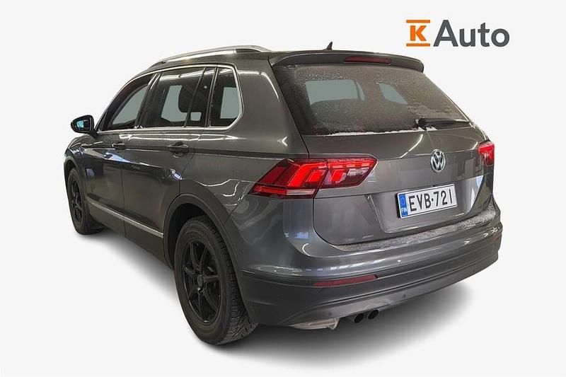 Käytetty VW Tiguan Highline 150 HP (110 kW) 2018 Hopea Katumaasturi