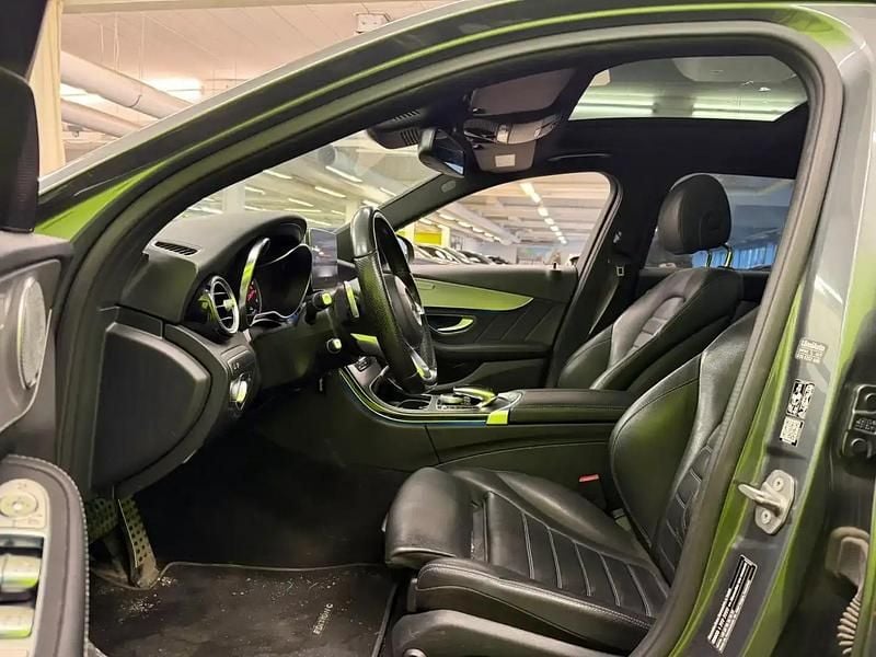 Käytetty Mercedes C350e AMG 279 HP (205 kW) 2018 Hopea / harmaa Farmari