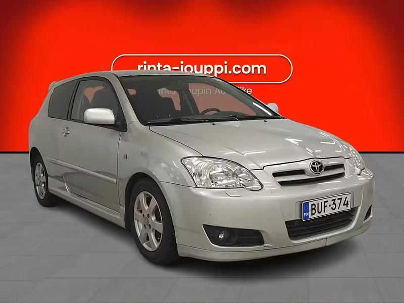 Käytetty Toyota Corolla Business Edition 2004 Viistoperä