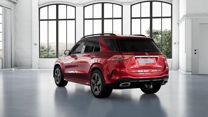 Käytetty Mercedes GLE350 Advanced Plus 197 HP (144 kW) 2024 Punainen Katumaasturi