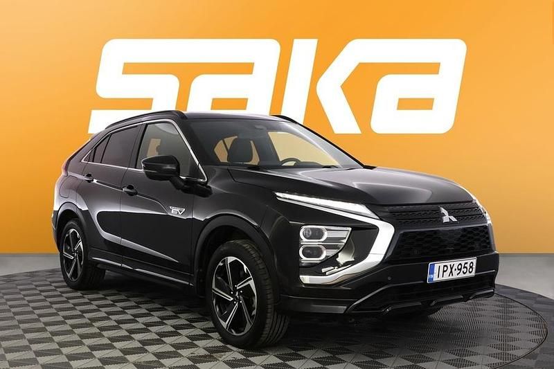 Käytetty 2022 Mitsubishi Eclipse Cross Intense Katumaasturi | 22 990 € (Perustarjous) - Kuva 1/2