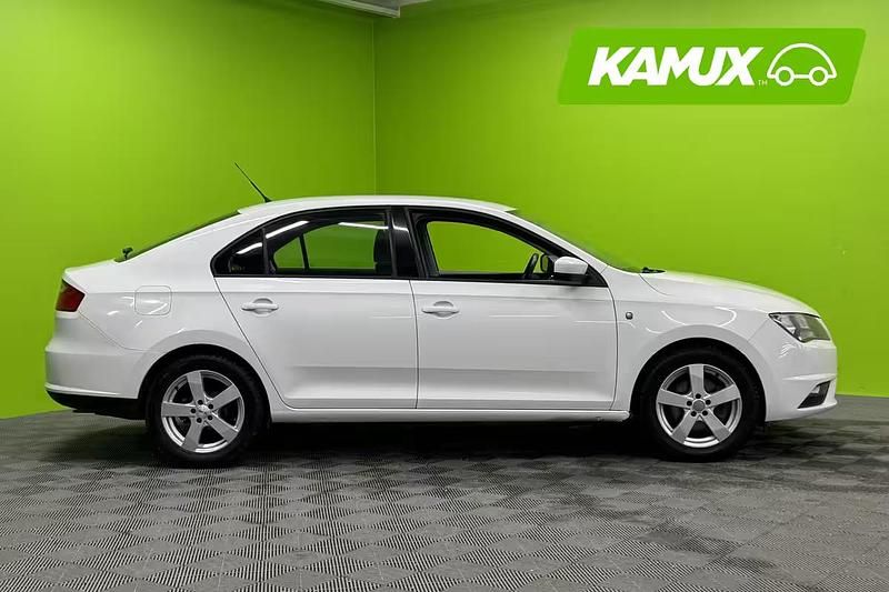 Käytetty Seat Toledo Style 105 HP (77 kW) 2013 Valkoinen Sedan