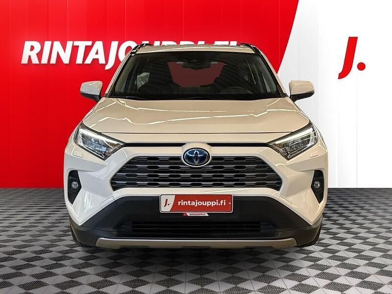 Käytetty Toyota RAV4 Hybrid Active 222 HP (163 kW) 2022 Valkoinen Katumaasturi