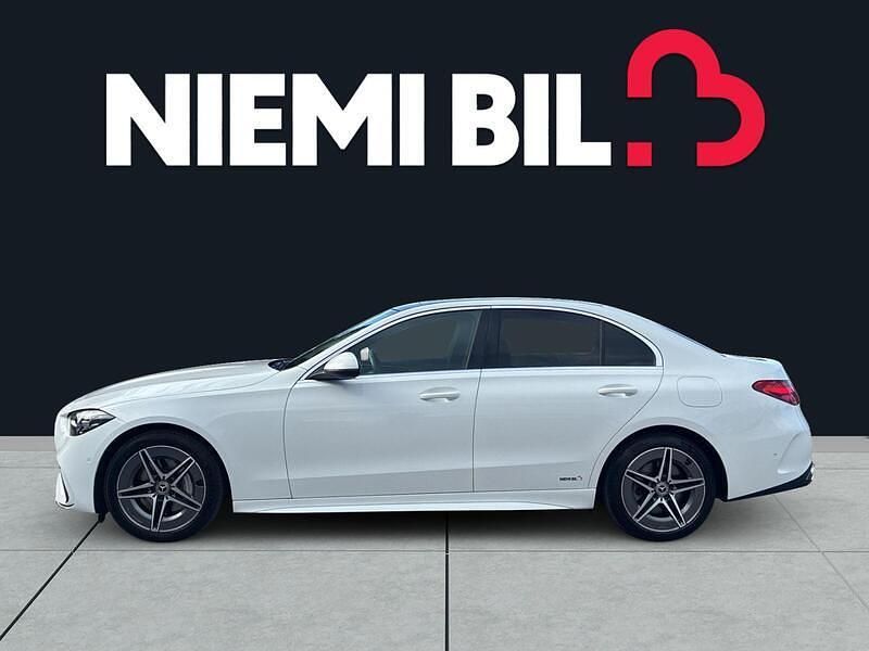Käytetty Mercedes C300e Business 204 HP (150 kW) 2023 Sedan