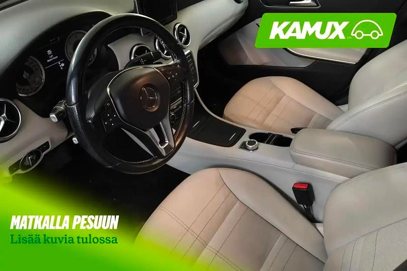 Käytetty Mercedes A180 Business 109 HP (80 kW) 2012 Hopea / harmaa Sedan