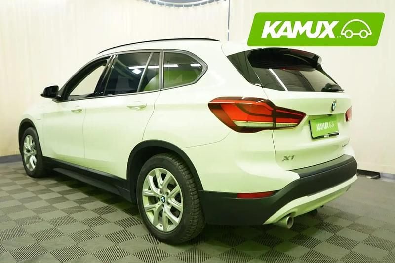 Käytetty BMW X1 Sport Line 220 HP (161 kW) 2020 Valkoinen Katumaasturi