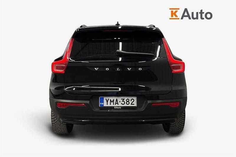 Käytetty Volvo XC40 Plus 169 kW (231 HP) 2023 Katumaasturi