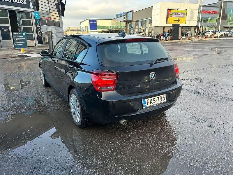 Käytetty BMW 116 116 HP (85 kW) 2012 Musta Viistoperä