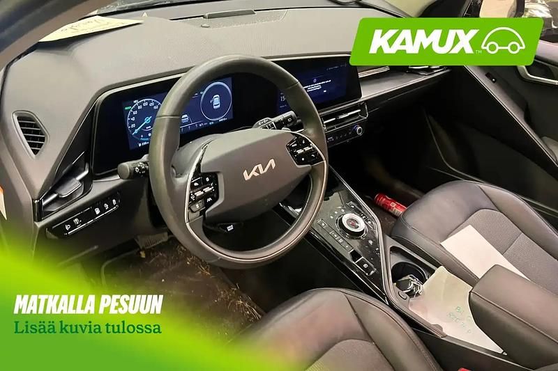 Käytetty Kia Niro Advance 183 HP (134 kW) 2023 Musta Katumaasturi
