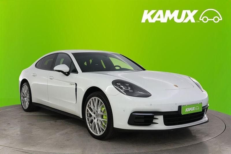 Valkoinen Käytetty 2017 Porsche Panamera 4 Sedan | 46 990 € (Supertarjous) - Kuva 1/3