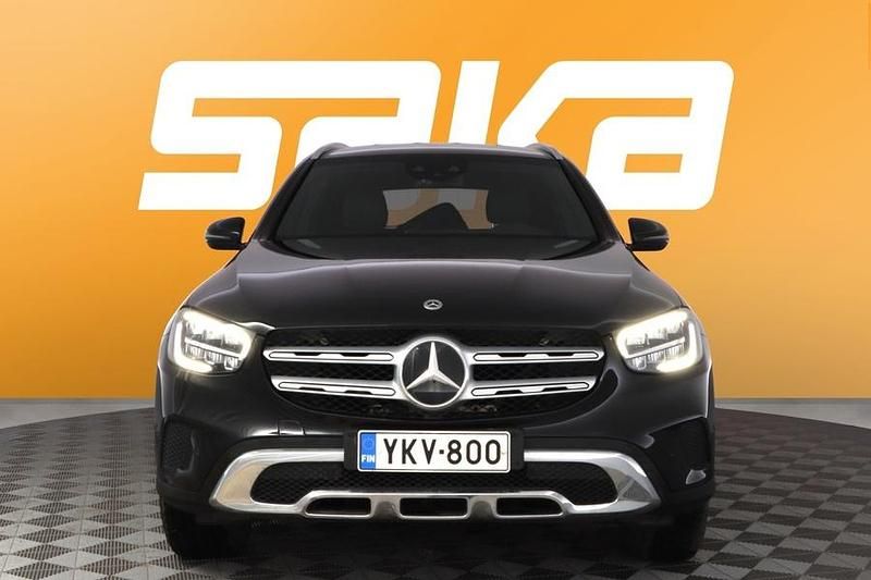 Käytetty Mercedes GLC300e Business 313 HP (230 kW) 2022 Katumaasturi
