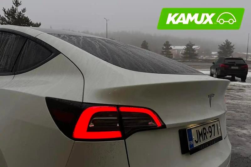 Käytetty Tesla Model Y 258 kW (351 HP) 2022 Valkoinen Katumaasturi