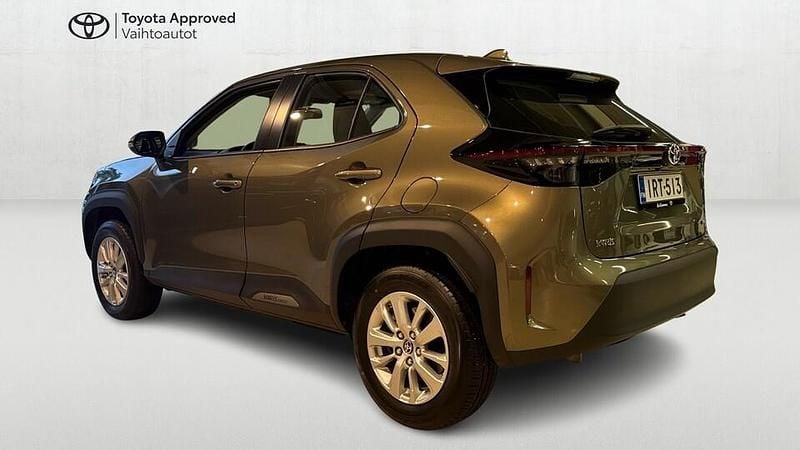 Käytetty Toyota Yaris Cross Active 116 HP (85 kW) 2024 Ruskea Katumaasturi