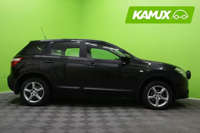 Käytetty Nissan Qashqai N-Connecta 215 HP (158 kW) 2011 Valkoinen Katumaasturi