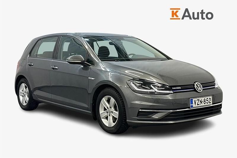 Käytetty 2018 VW Golf VII Comfortline Viistoperä | 18 490 € (Perustarjous) - Kuva 1/3