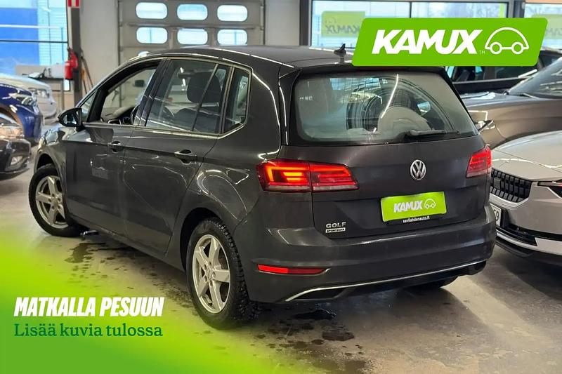 Käytetty VW Golf Sportsvan Comfortline 131 HP (96 kW) 2019 Hopea / harmaa Tila-auto