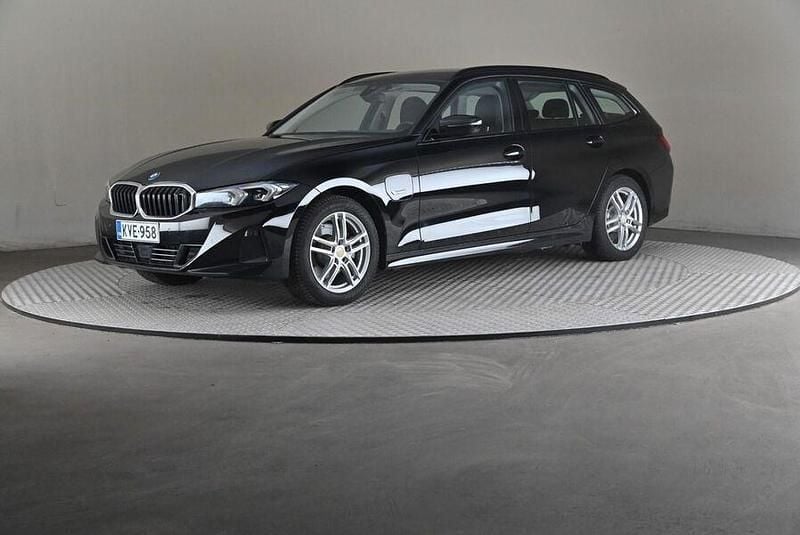 Käytetty BMW 330e 292 HP (214 kW) 2023 Farmari