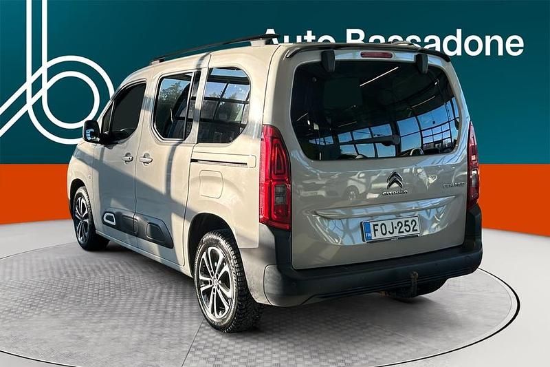 Käytetty Citroën Berlingo PureTech 131 HP (96 kW) 2020 Tila-auto