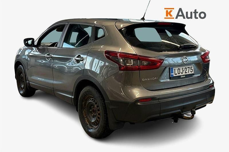 Käytetty Nissan Qashqai Acenta 116 HP (85 kW) 2018 Harmaa Katumaasturi