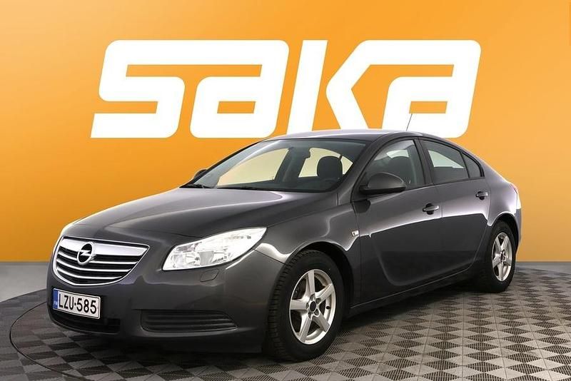 Käytetty Opel Insignia 140 HP (102 kW) 2012 Viistoperä