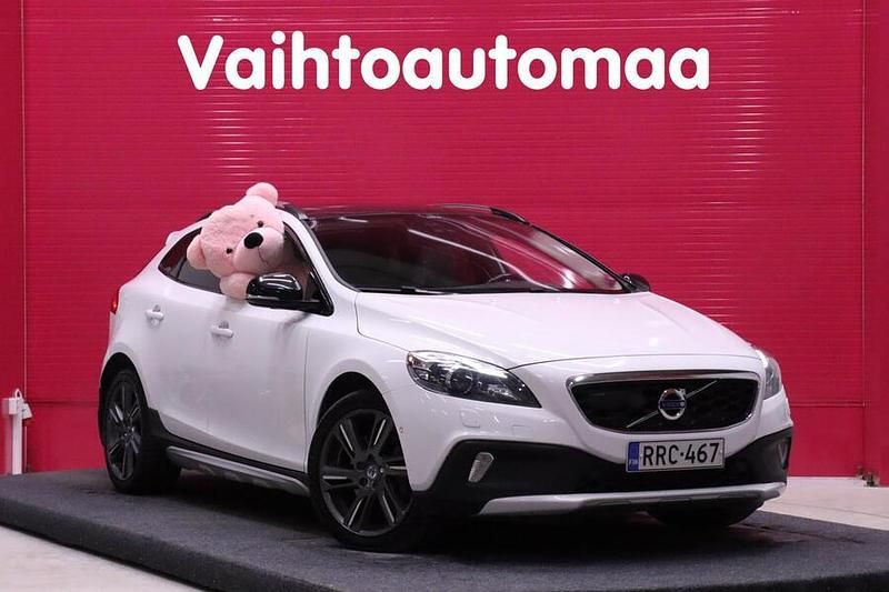 Käytetty Volvo V40 Summum 254 HP (186 kW) 2013 Viistoperä