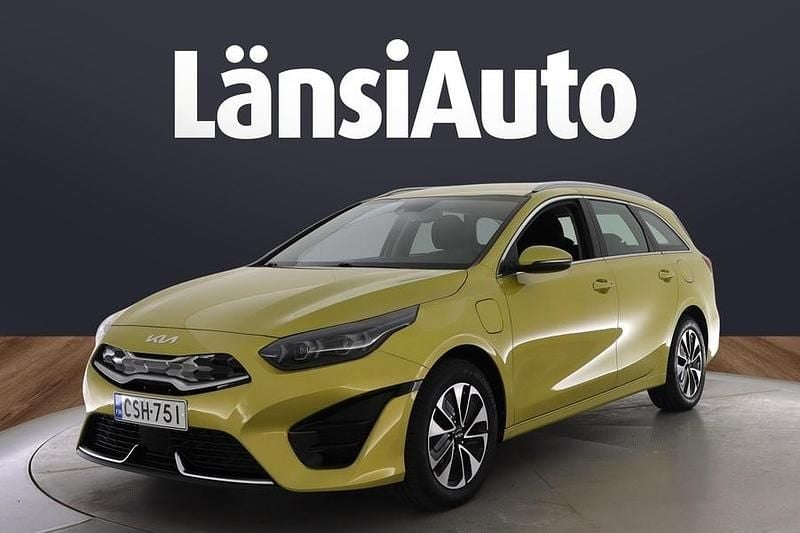 Keltainen Käytetty 2021 Kia Ceed Sportswagon EX Farmari | 19 990 € (Perustarjous) - Kuva 1/1
