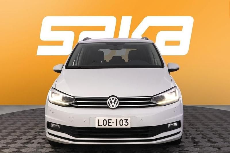 Käytetty VW Touran Edition 116 HP (85 kW) 2018 Tila-auto