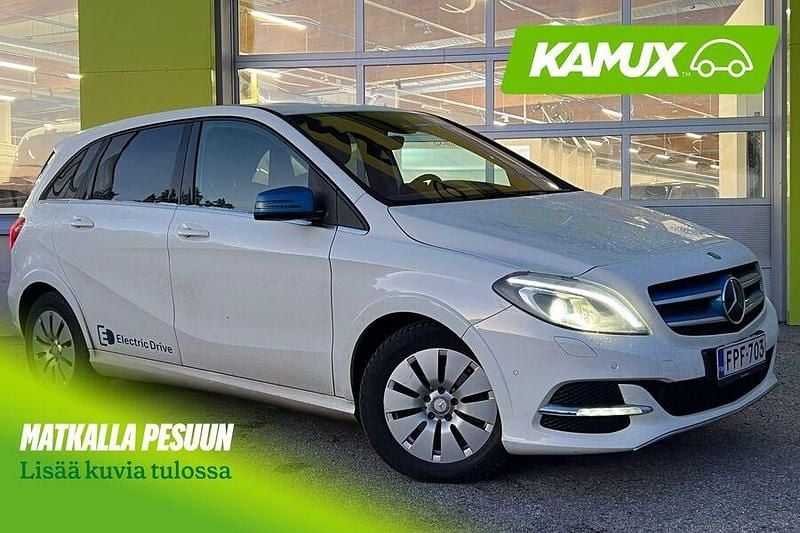 Valkoinen Käytetty 2017 Mercedes B250e Tila-auto | 11 900 € - Kuva 1/4