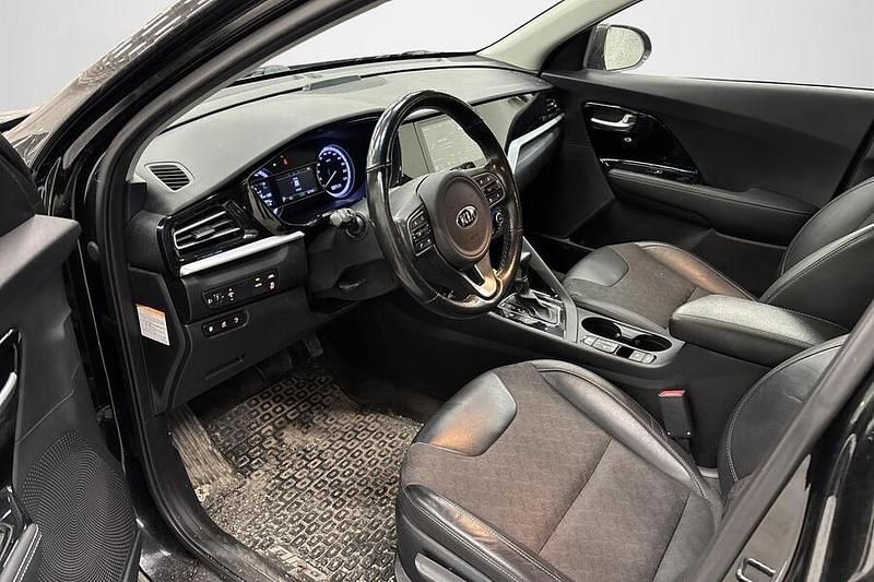 Käytetty Kia Niro EX 140 HP (102 kW) 2021 Musta Katumaasturi