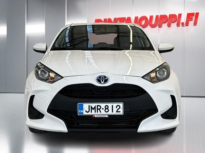 Käytetty Toyota Yaris Hybrid Active 116 HP (85 kW) 2022 Viistoperä