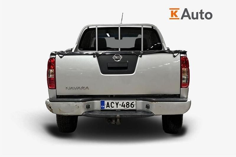 Käytetty Nissan Navara 171 HP (125 kW) 2009 Hopea Nouto