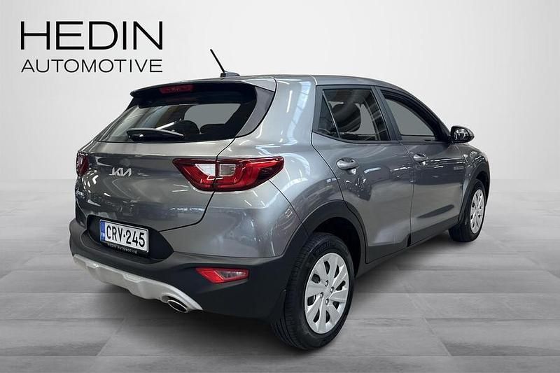 Käytetty Kia Stonic LX 84 HP (61 kW) 2024 Harmaa Katumaasturi