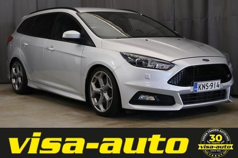 Harmaa Käytetty 2017 Ford Focus ST Farmari | 12 990 € (Perustarjous) - Kuva 1/3