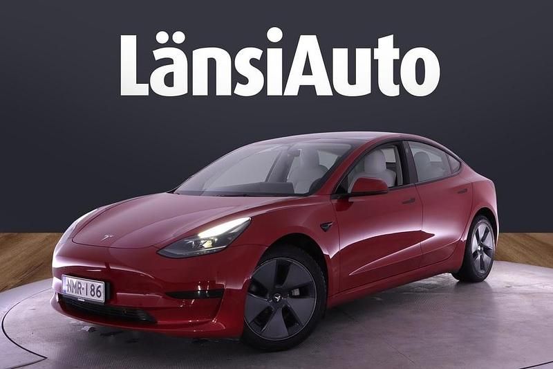 Käytetty 2022 Tesla Model 3 RWD Sedan | 28 480 € (Perustarjous) - Kuva 1/1