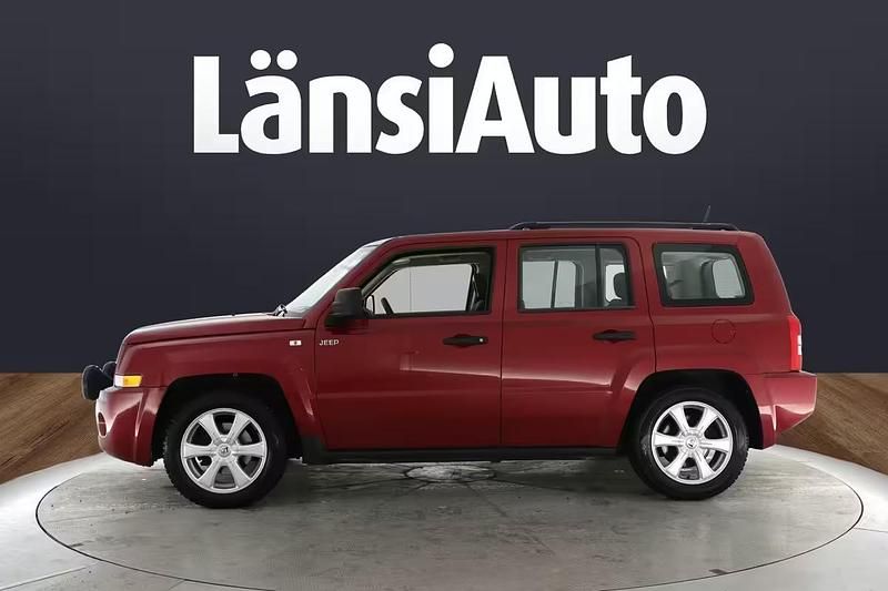 Käytetty Jeep Patriot 2010 Katumaasturi