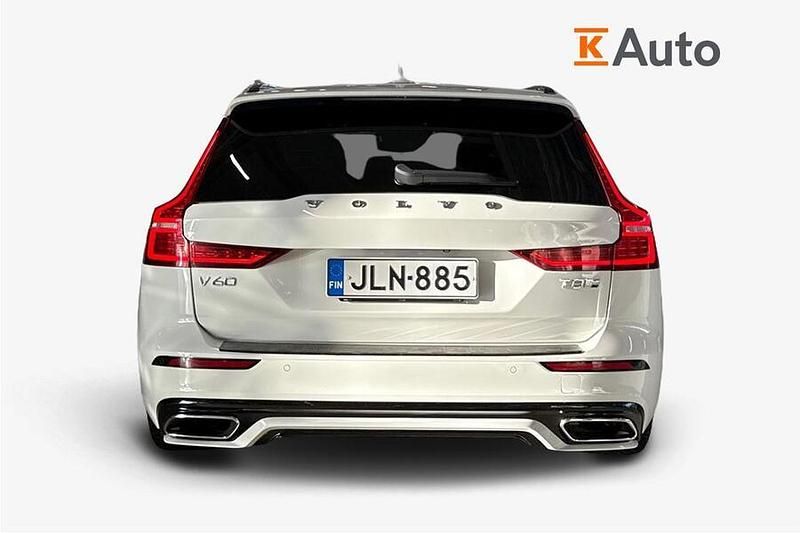 Käytetty Volvo V60 R-Design 392 HP (288 kW) 2019 Farmari